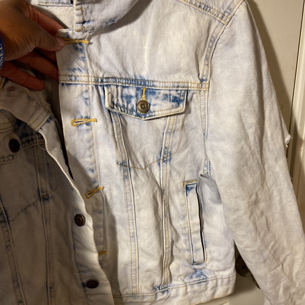 Lightwash Ripped Jean Jacket - Picture 2 of 2
